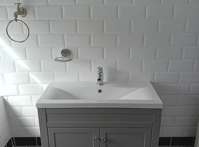 Smugglers Hatch * Marske-by-the-Sea